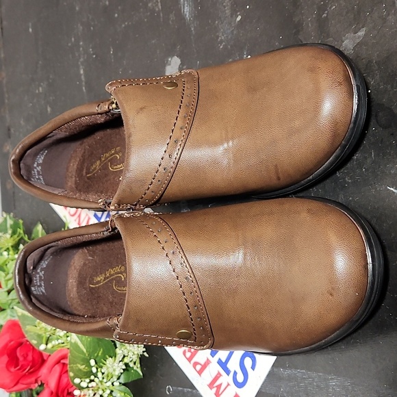 EASY STREET Comfort Bootie Brown Distressed Man Made Materials 8M - Picture 8 of 13